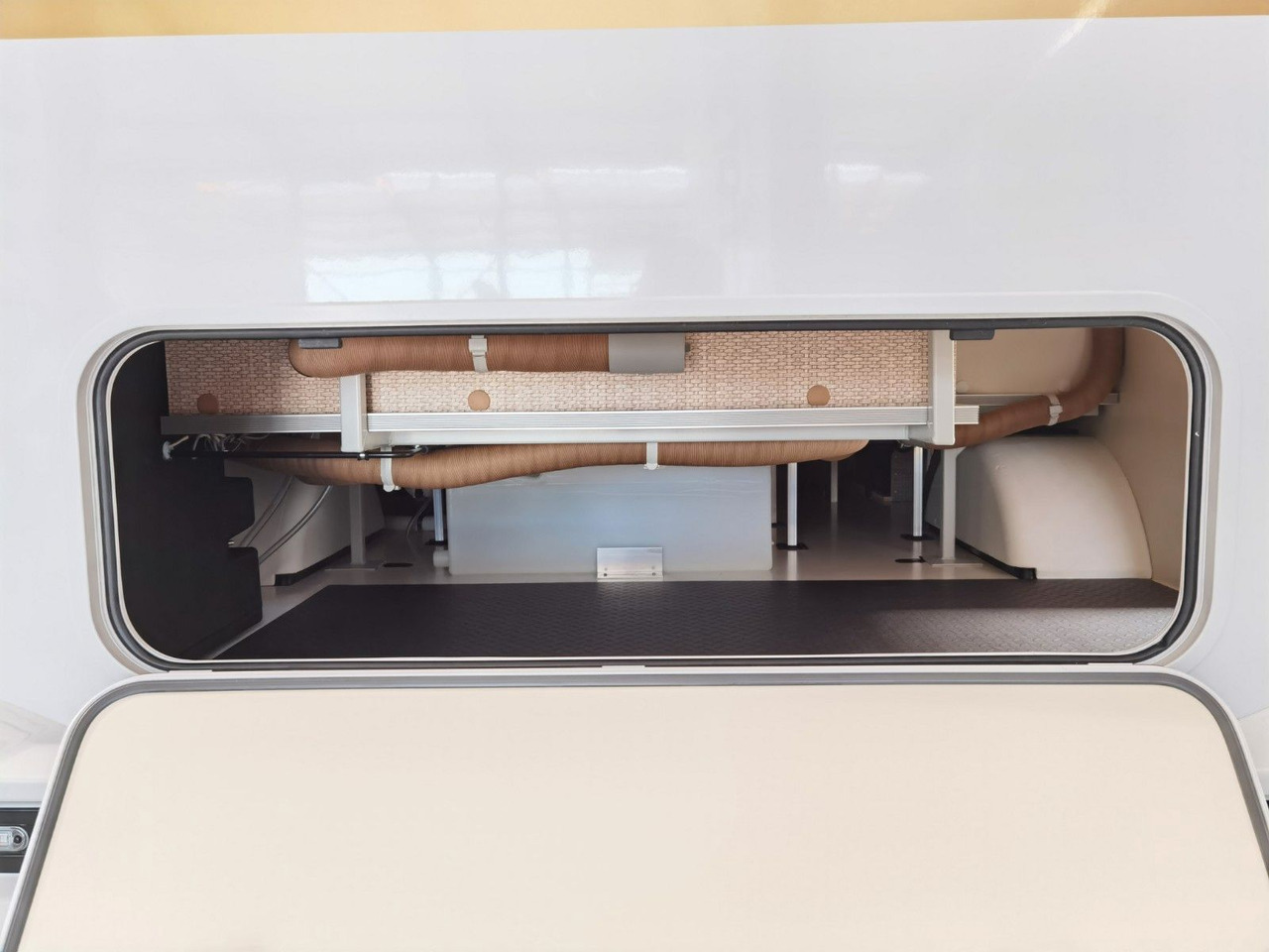 Autocaravana capucine Eura Mobil ACTIVA ONE 650 HS /MODELL 2025/ HECKSITZGRUPPE: foto 13