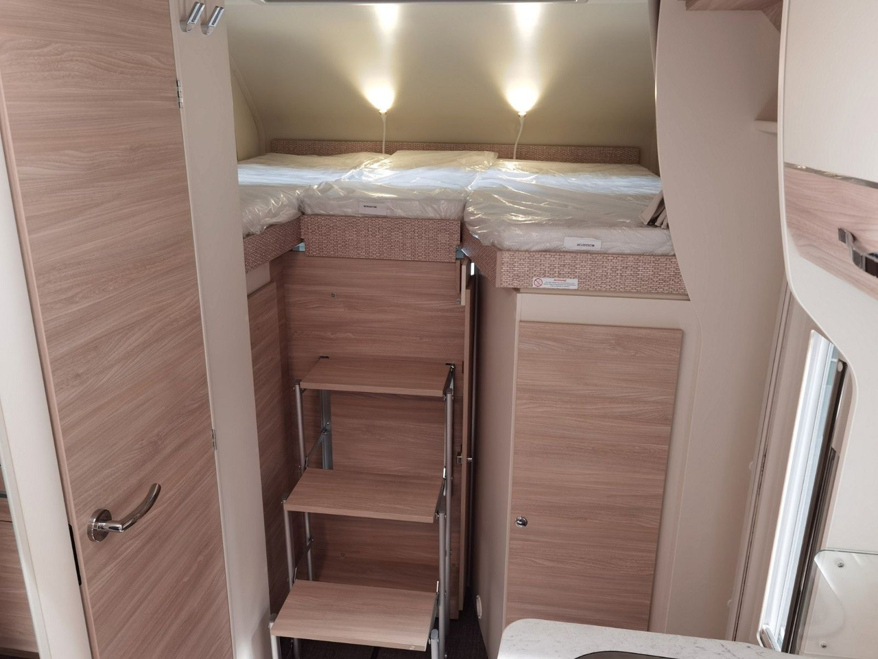 Autocaravana capucine Eura Mobil ACTIVA ONE 650 HS /MODELL 2025/ HECKSITZGRUPPE: foto 18