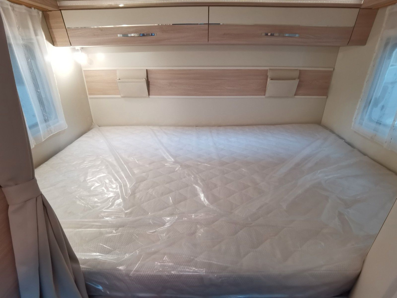 Autocaravana capucine Eura Mobil ACTIVA ONE 690 HB / 180PS-40H MAXI/ PANORAMADACH: foto 17