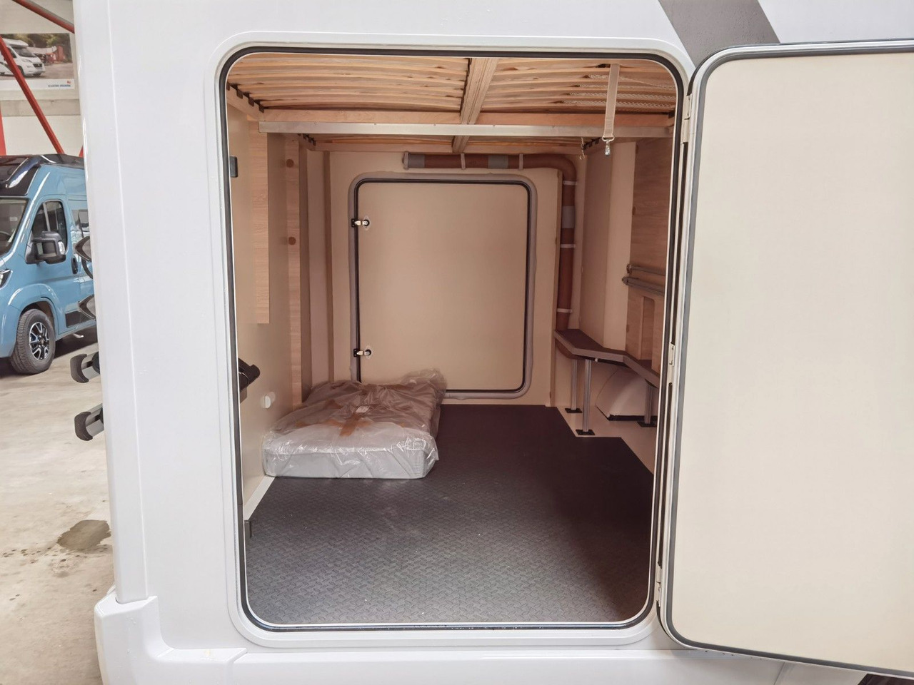 Autocaravana capucine Eura Mobil ACTIVA ONE 690 HB / 180PS-40H MAXI/ PANORAMADACH: foto 9