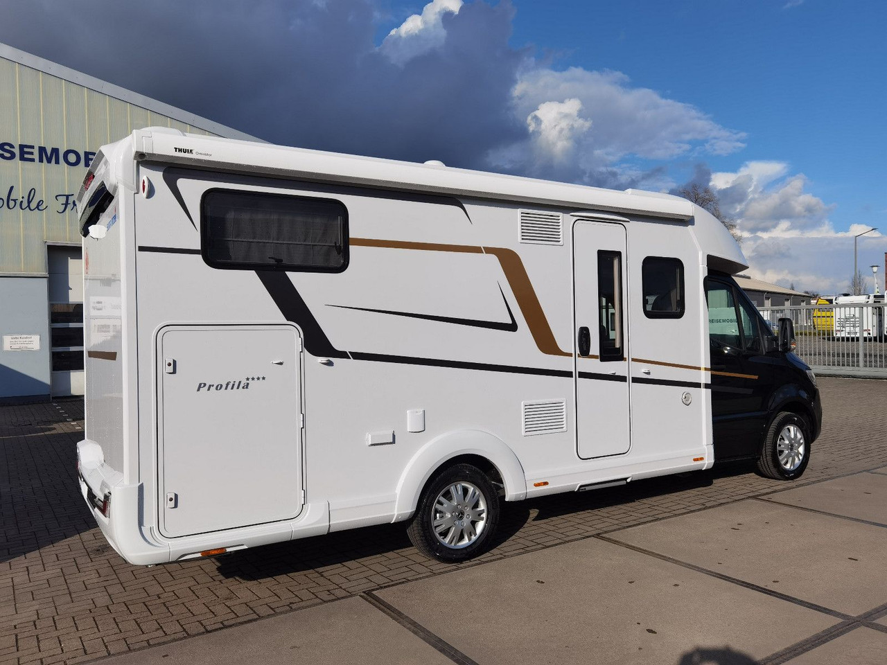 Eura Mobil PROFILA T 726 EF -MOD. 2025 -MONDIAL PLUS & S-P. - Autocaravana perfilada: foto 4 Eura Mobil PROFILA T 726 EF -MOD. 2025 -MONDIAL PLUS & S-P. - Autocaravana perfilada: foto 4