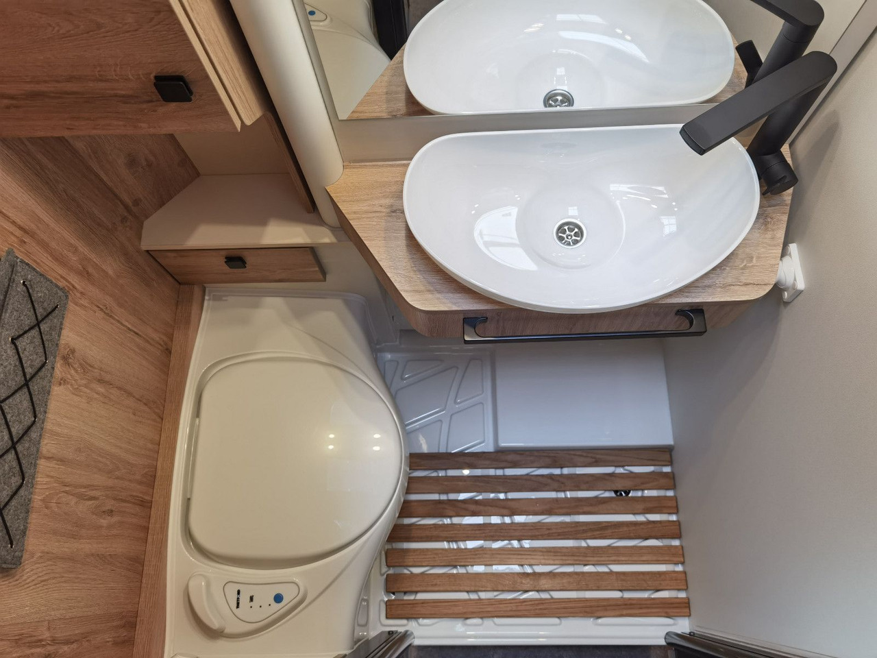 Autocaravana perfilada Eura Mobil XTURA 686 EF / - 2025 - / 4x4 - FERNREISEMOBIL: foto 29