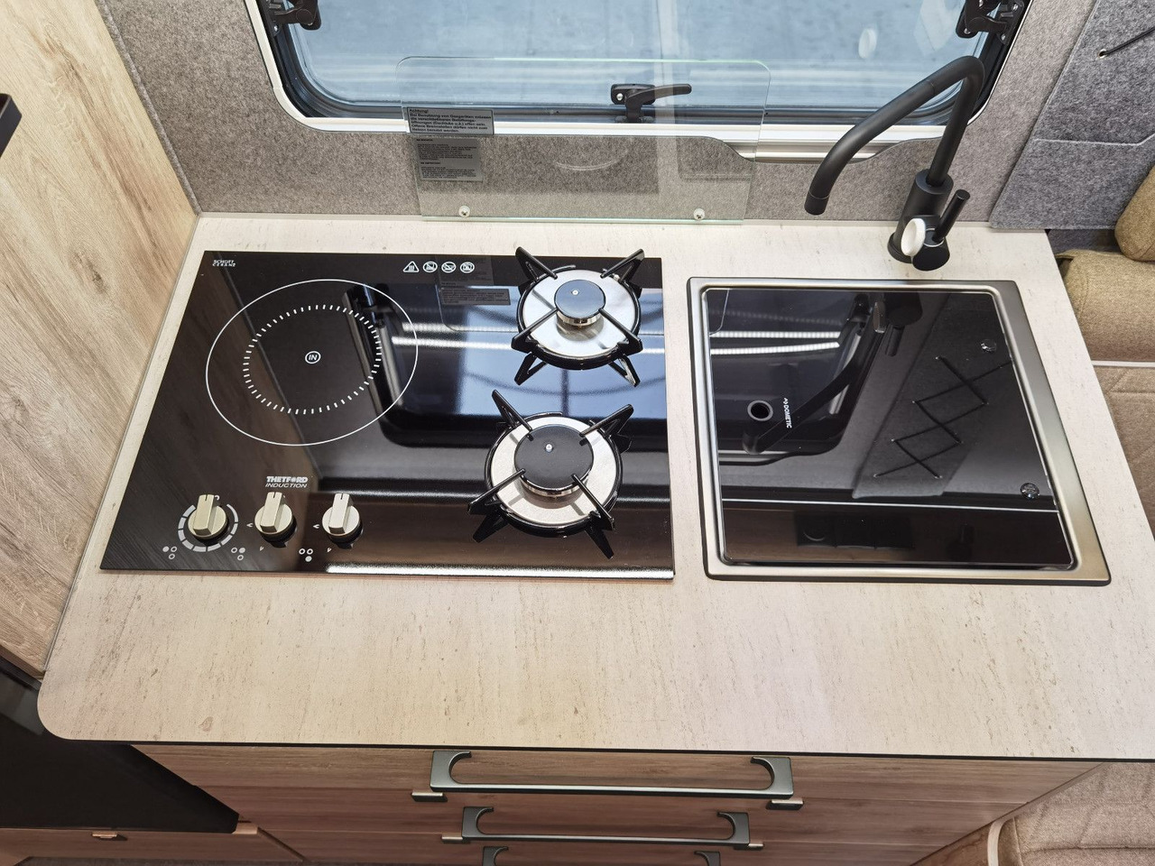 Autocaravana perfilada Eura Mobil XTURA 686 EF / - 2025 - / 4x4 - FERNREISEMOBIL: foto 24