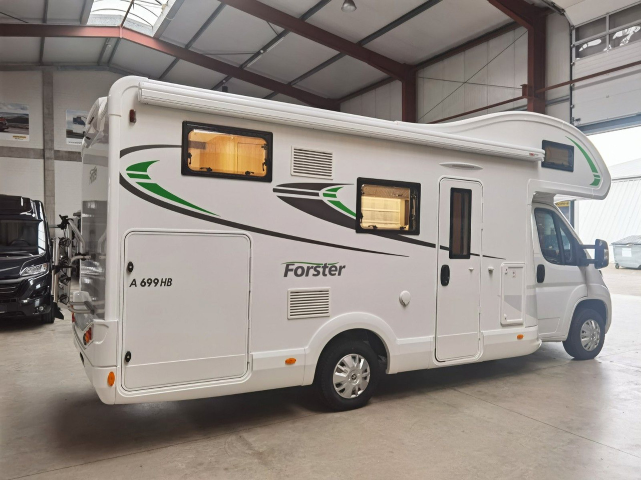 Forster A 699 HB /140PS / VB - ZUBEHÖR-PAKET/ 6x SITZP. - Autocaravana capucine: foto 4 Forster A 699 HB /140PS / VB - ZUBEHÖR-PAKET/ 6x SITZP. - Autocaravana capucine: foto 4