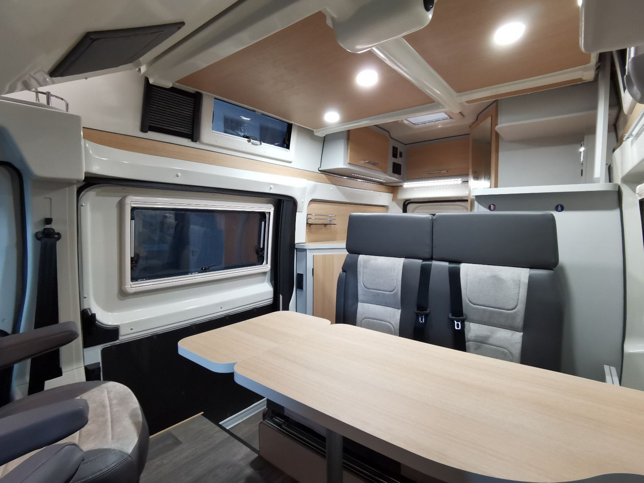 Campervan Karmann DEXTER 550 / 140PS / CONCEPT - PAKET & HUBBETT: foto 12
