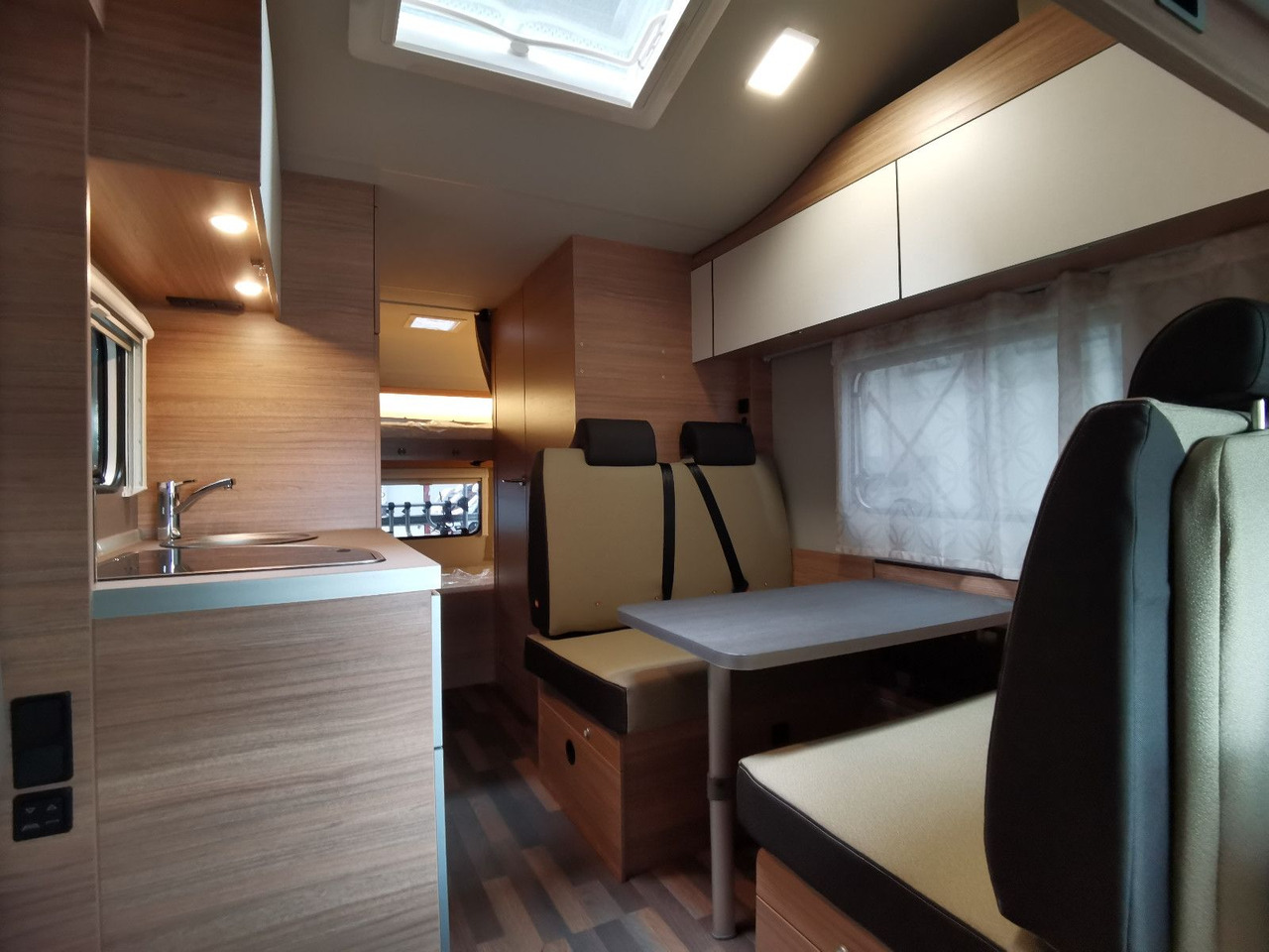 Autocaravana capucine Weinsberg CARAHOME 600 DKG/ -2025 - / 140PS / ETAGENBETTEN: foto 12