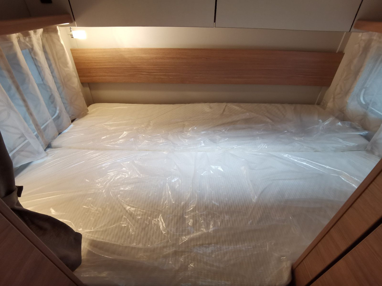 Autocaravana capucine Weinsberg CARAHOME 650 DG / - MODELL 2025 - / 140 PS: foto 21