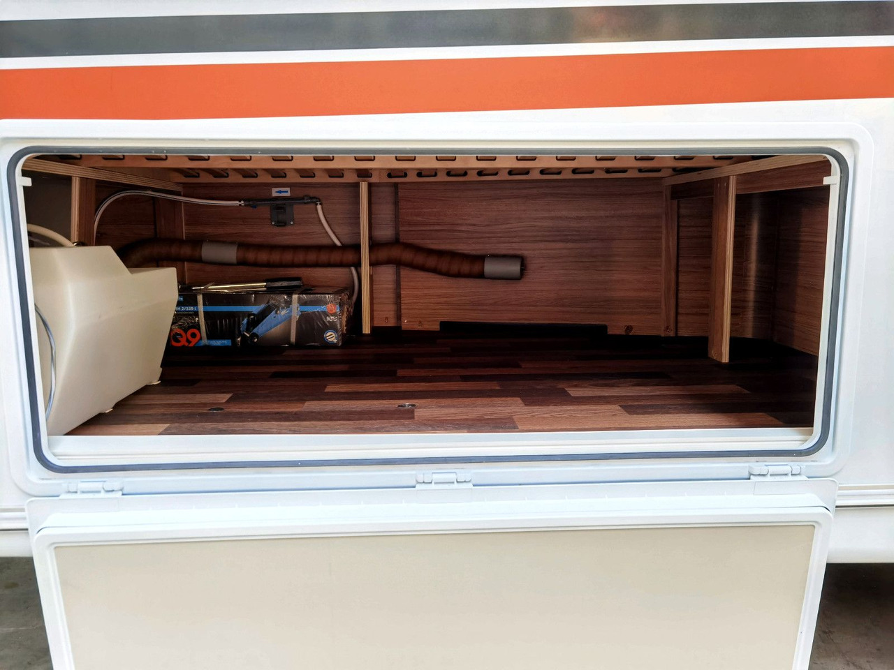 Caravana Weinsberg CARAONE 500 FDK EDITION HOT /-2025-/ETAGENBETTEN: foto 8 Caravana Weinsberg CARAONE 500 FDK EDITION HOT /-2025-/ETAGENBETTEN: foto 8