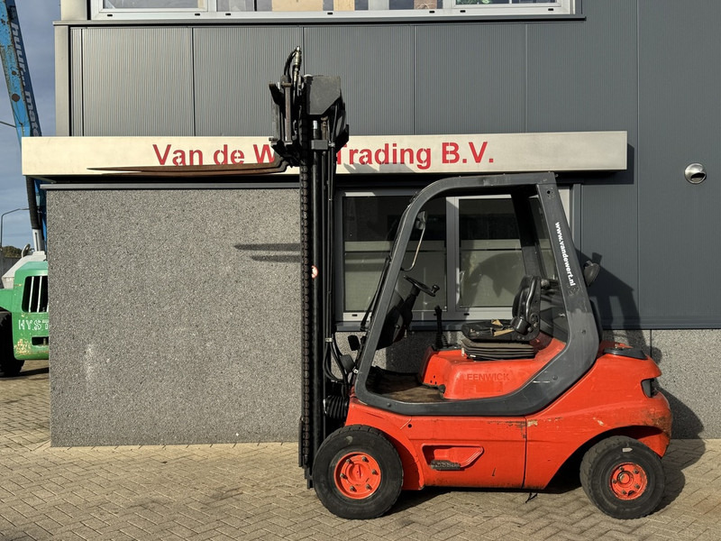 Linde H25D-02 Triplo 640 Freelift / Sideshift / 4e functie Diesel 1995 - Empilhadeira a diesel: foto 5 Linde H25D-02 Triplo 640 Freelift / Sideshift / 4e functie Diesel 1995 - Empilhadeira a diesel: foto 5