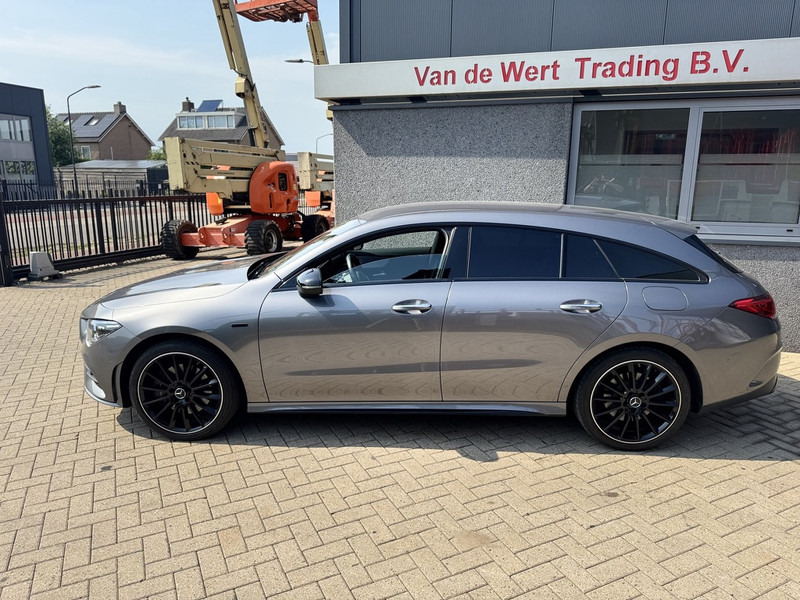 Mercedes-Benz CLA-Klasse 250e Shooting Brake Hybride Amg Pakket Night Pakket Burmester Audio Automaat 2021 APK 8-2027 - Automóvel: foto 4 Mercedes-Benz CLA-Klasse 250e Shooting Brake Hybride Amg Pakket Night Pakket Burmester Audio Automaat 2021 APK 8-2027 - Automóvel: foto 4