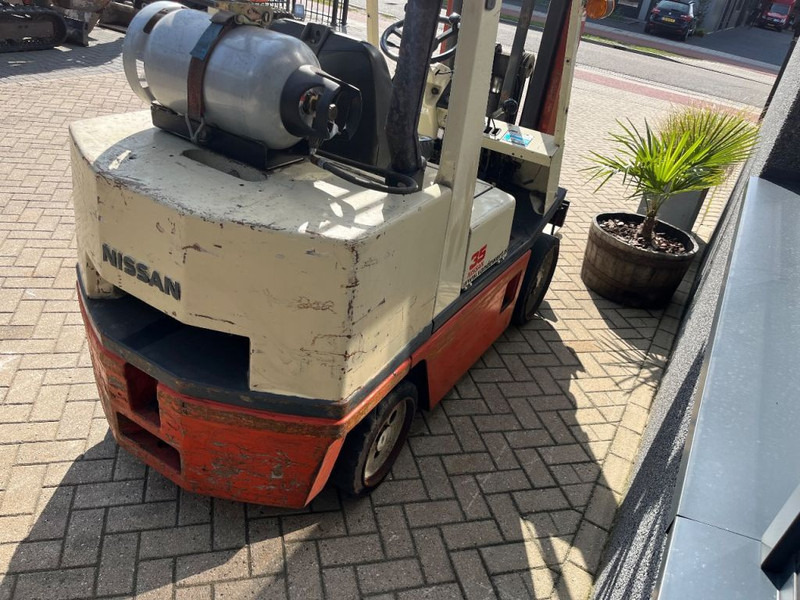 Nissan FG35U heftruck dulpo310 freelift 3e functie LPG COMPACT - Empilhadeira a gás: foto 4 Nissan FG35U heftruck dulpo310 freelift 3e functie LPG COMPACT - Empilhadeira a gás: foto 4