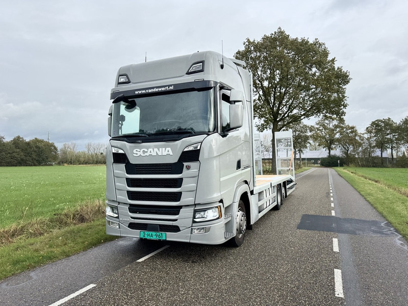 Scania S450 NGS 6X2 Machine Transporter / Oprij Vrachtwagen Euro 6 Automaat - Full Air - 2019 - Camião transporte de veículos: foto 2 Scania S450 NGS 6X2 Machine Transporter / Oprij Vrachtwagen Euro 6 Automaat - Full Air - 2019 - Camião transporte de veículos: foto 2