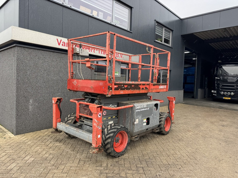 Skyjack SJ 6832RT Schaarhoogwerker SCISSOR 2014 4X4 Kubota Diesel 12M Werkhoogte - Plataforma de Tijera/ Plataforma de tesoura: foto 3 Skyjack SJ 6832RT Schaarhoogwerker SCISSOR 2014 4X4 Kubota Diesel 12M Werkhoogte - Plataforma de Tijera/ Plataforma de tesoura: foto 3