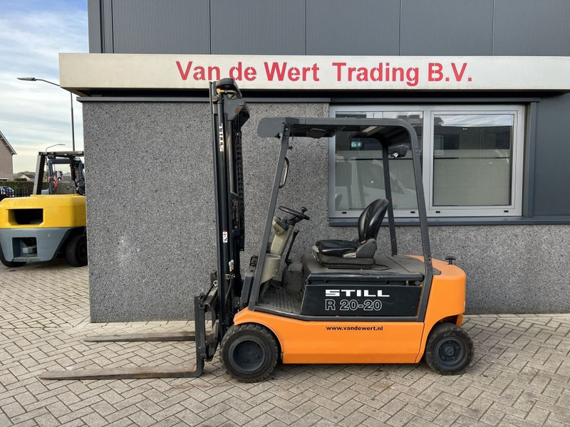 Still R20-20P Heftruck Still R20-20P Duplo 340 freelift/sideshift elektrisch 2006 Accu 2014 - Empilhadeira elétrica: foto 1 Still R20-20P Heftruck Still R20-20P Duplo 340 freelift/sideshift elektrisch 2006 Accu 2014 - Empilhadeira elétrica: foto 1