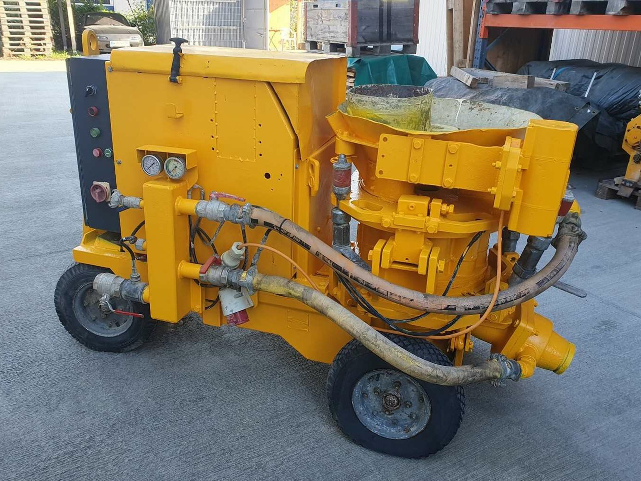 Aliva AL 262.1 shotcrete rotor machine - Equipamento de betão: foto 1 Aliva AL 262.1 shotcrete rotor machine - Equipamento de betão: foto 1
