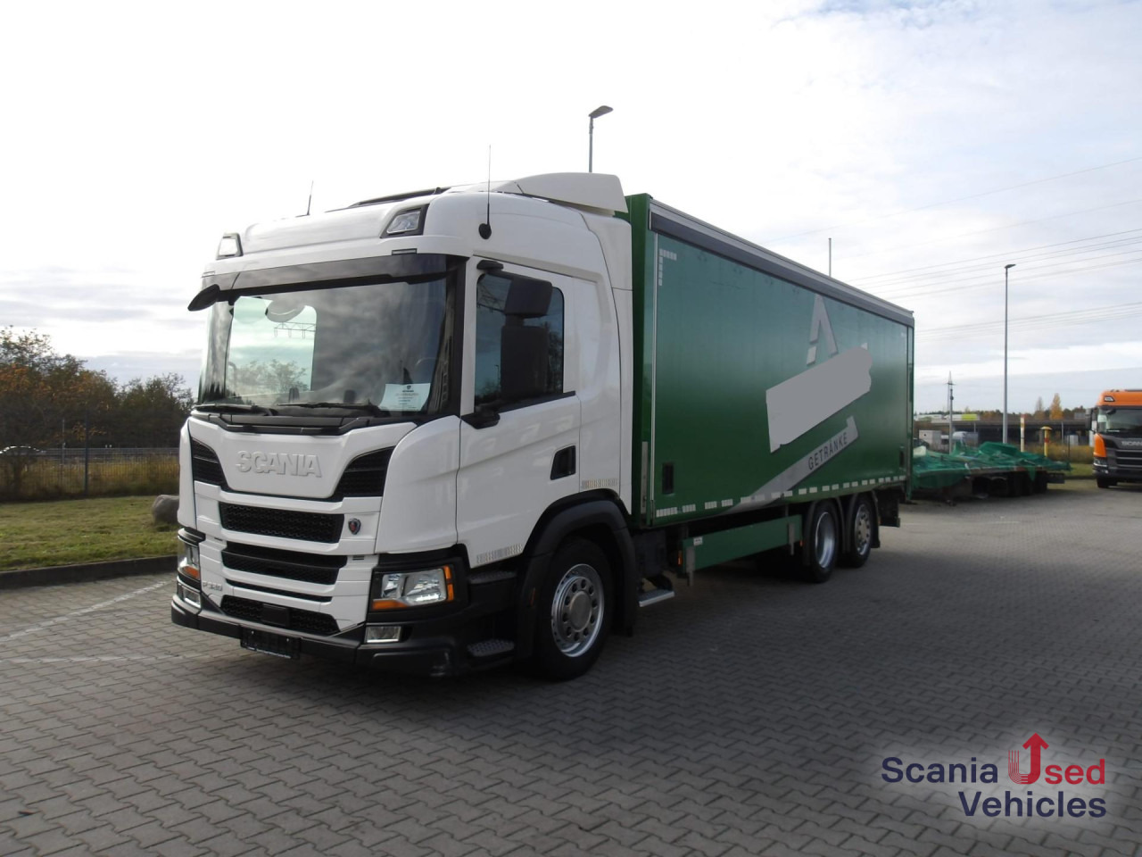 SCANIA P 320 B6x2*4LB / Full Air / Getränkefahrzeug - Camião transporte de bebidas: foto 1 SCANIA P 320 B6x2*4LB / Full Air / Getränkefahrzeug - Camião transporte de bebidas: foto 1