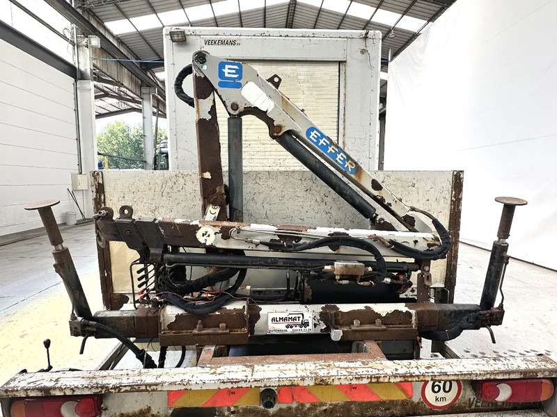 DAF LF 45.180 SANS / OHNE / WITHOUT GRUE EFFER - Camião grua: foto 5 DAF LF 45.180 SANS / OHNE / WITHOUT GRUE EFFER - Camião grua: foto 5