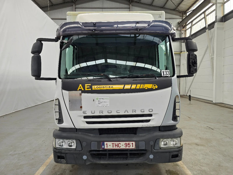 Iveco EuroCargo 120 E22 / MANUEL / EURO 5 / AIRCO - Camião furgão: foto 2 Iveco EuroCargo 120 E22 / MANUEL / EURO 5 / AIRCO - Camião furgão: foto 2