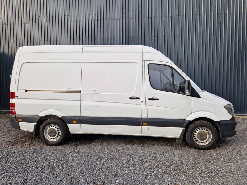 Mercedes-Benz Sprinter 314 AIRCO / MANUEL/ NOUVEAU MOTEUR 320000 km - Furgão: foto 4 Mercedes-Benz Sprinter 314 AIRCO / MANUEL/ NOUVEAU MOTEUR 320000 km - Furgão: foto 4