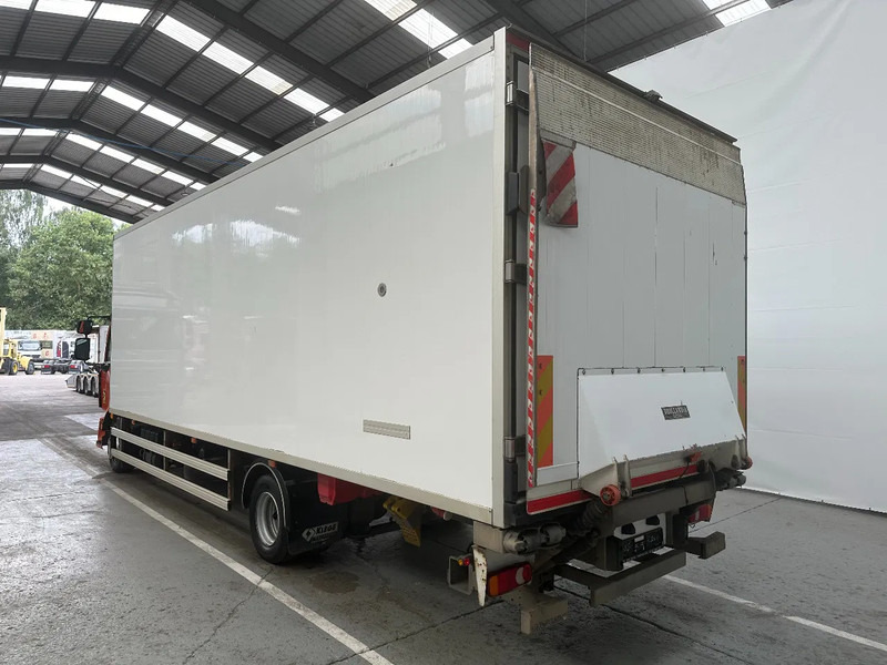 Renault D 12 220 / 264728 km - Camião frigorífico: foto 4 Renault D 12 220 / 264728 km - Camião frigorífico: foto 4