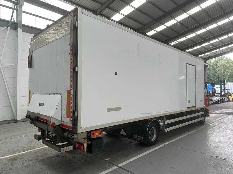 Renault D 12 220 / 264728 km - Camião frigorífico: foto 5 Renault D 12 220 / 264728 km - Camião frigorífico: foto 5