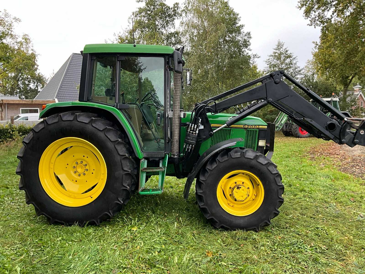 1992 JOHN DEERE 6200 FOUR-WHEEL DRIVE FARM TRACTOR WITH FRONT LOADER - Trator: foto 5 1992 JOHN DEERE 6200 FOUR-WHEEL DRIVE FARM TRACTOR WITH FRONT LOADER - Trator: foto 5