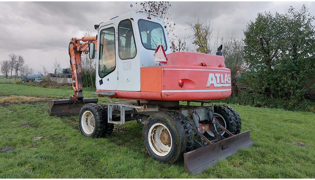 1996 ATLAS 1104 WHEELED EXCAVATOR - Escavadeira de rodas: foto 5 1996 ATLAS 1104 WHEELED EXCAVATOR - Escavadeira de rodas: foto 5