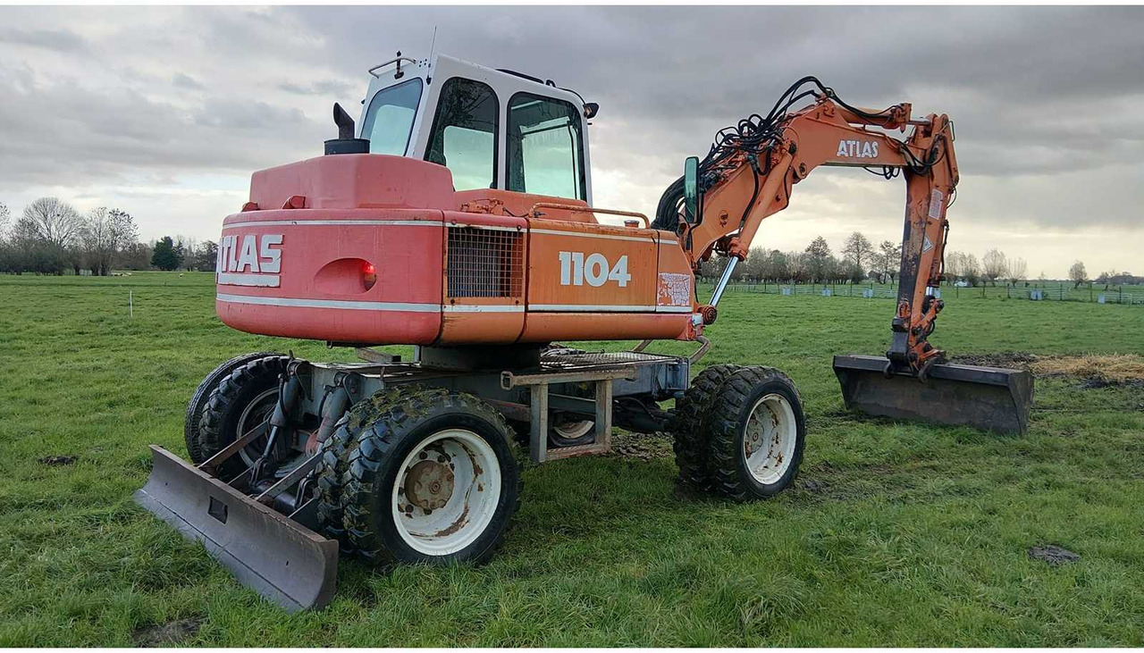 1996 ATLAS 1104 WHEELED EXCAVATOR - Escavadeira de rodas: foto 4 1996 ATLAS 1104 WHEELED EXCAVATOR - Escavadeira de rodas: foto 4