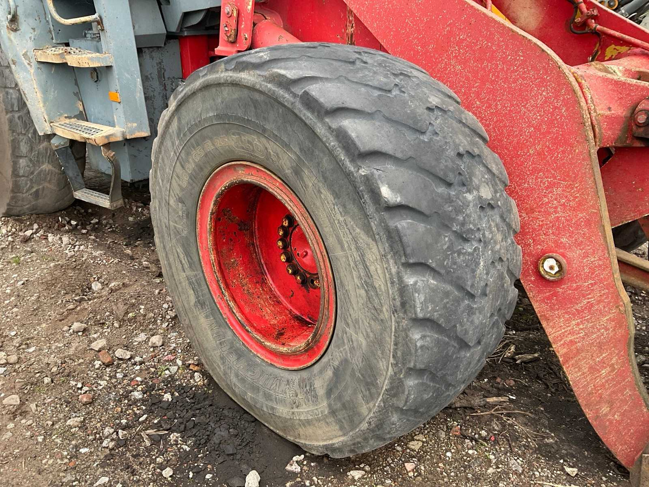 Pá carregadora de rodas 1996 KOMATSU WH320-3H WHEEL LOADER: foto 21 Pá carregadora de rodas 1996 KOMATSU WH320-3H WHEEL LOADER: foto 21