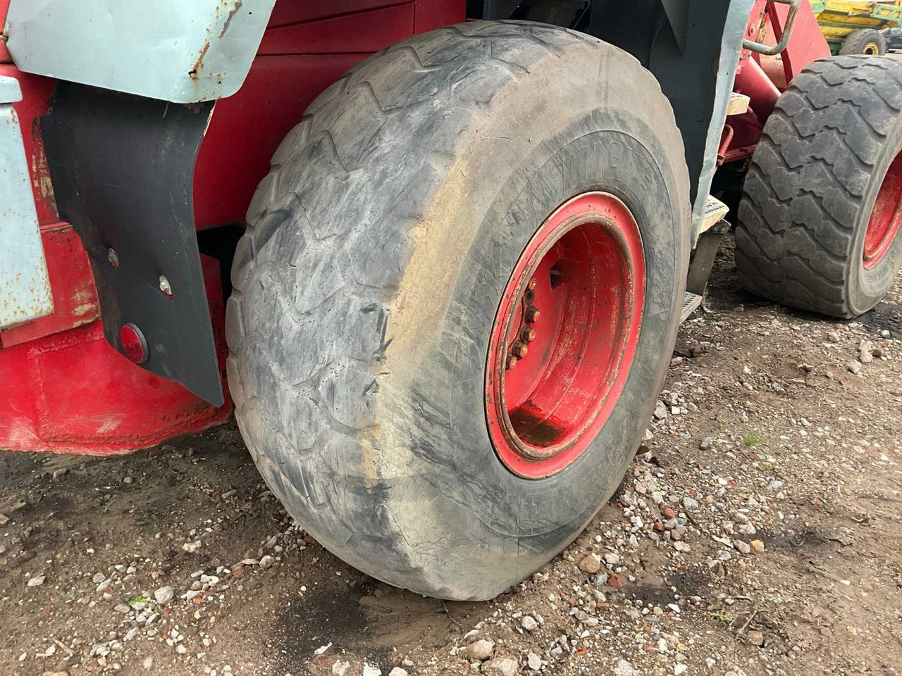 Pá carregadora de rodas 1996 KOMATSU WH320-3H WHEEL LOADER: foto 20 Pá carregadora de rodas 1996 KOMATSU WH320-3H WHEEL LOADER: foto 20
