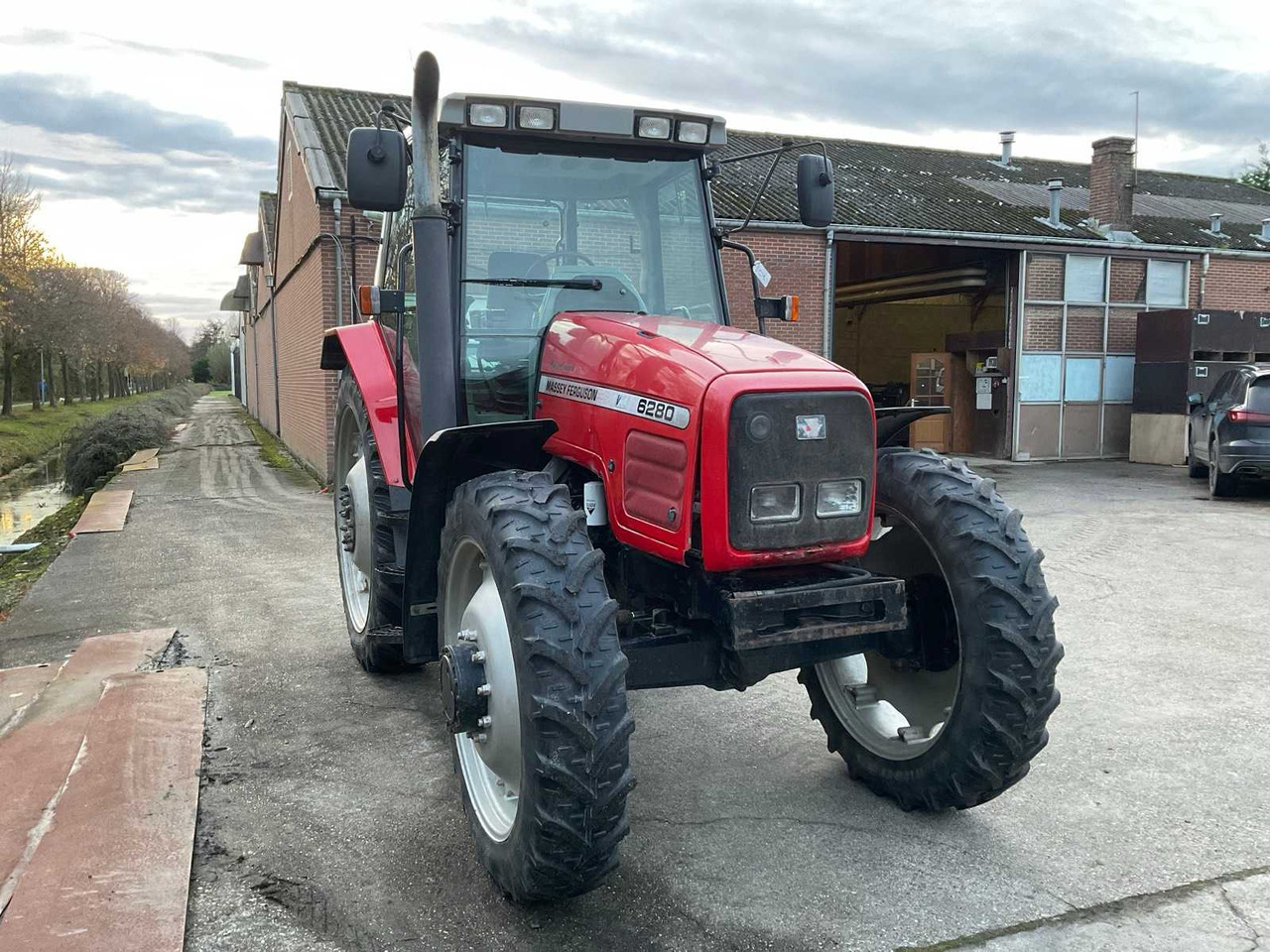 2002 MASSEY FERGUSON 6280 ALL-WHEEL DRIVE FARM TRACTOR - Trator: foto 4 2002 MASSEY FERGUSON 6280 ALL-WHEEL DRIVE FARM TRACTOR - Trator: foto 4