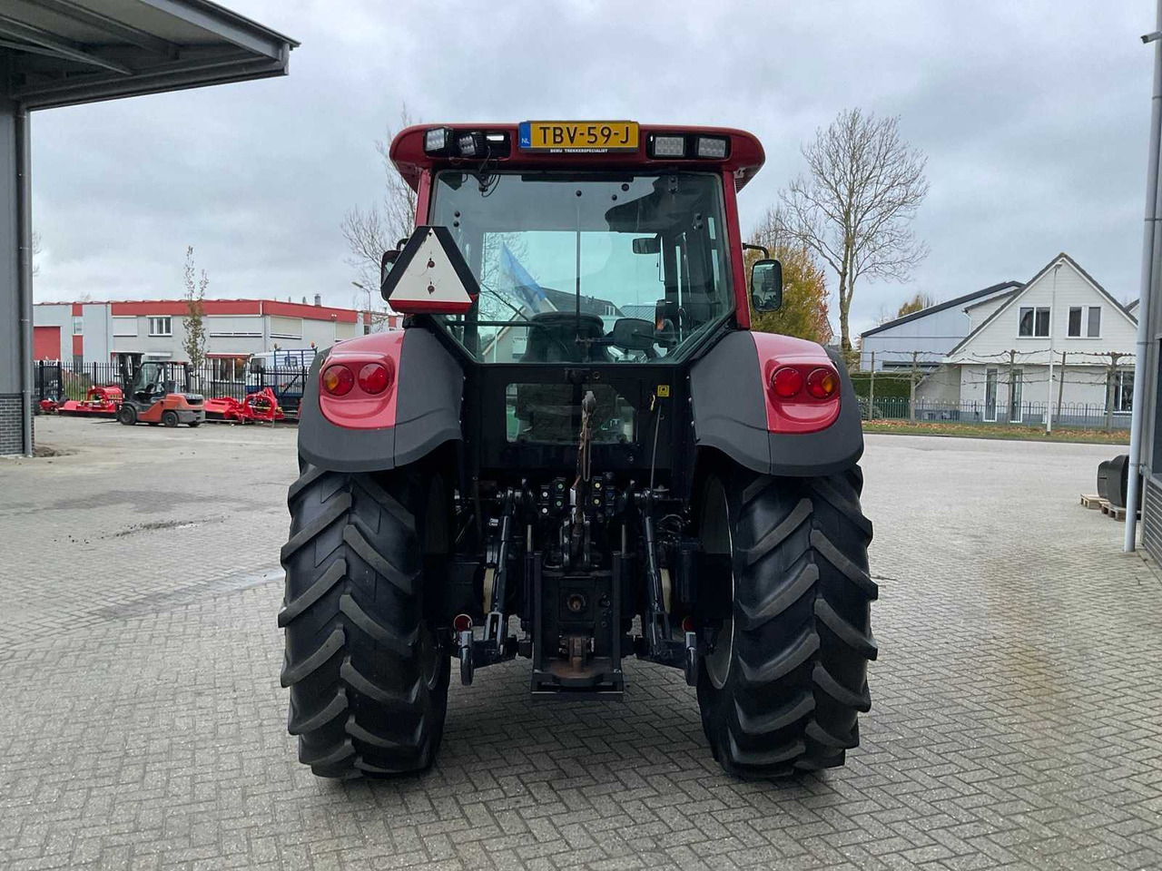 2004 VALTRA T120 ALL-WHEEL DRIVE FARM TRACTOR - Trator: foto 5 2004 VALTRA T120 ALL-WHEEL DRIVE FARM TRACTOR - Trator: foto 5
