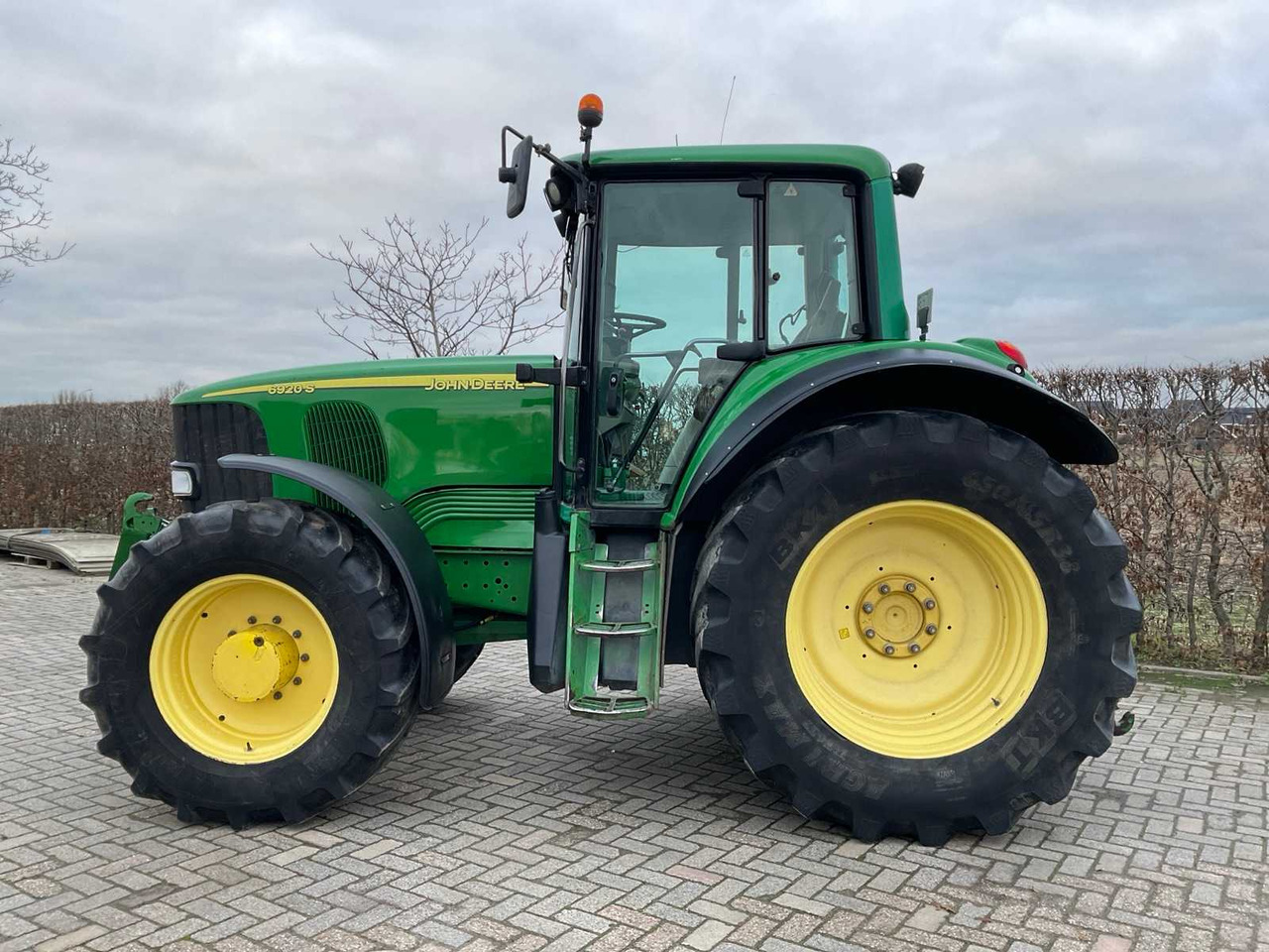 2005 JOHN DEERE 6920 S ALL-WHEEL DRIVE FARM TRACTOR - Trator: foto 2 2005 JOHN DEERE 6920 S ALL-WHEEL DRIVE FARM TRACTOR - Trator: foto 2