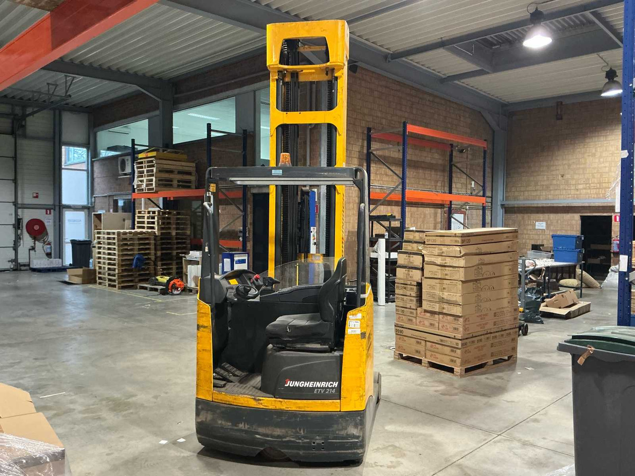 2007 JUNGHEINRICH ETV 214 FORKLIFT - Empilhadeira: foto 3 2007 JUNGHEINRICH ETV 214 FORKLIFT - Empilhadeira: foto 3