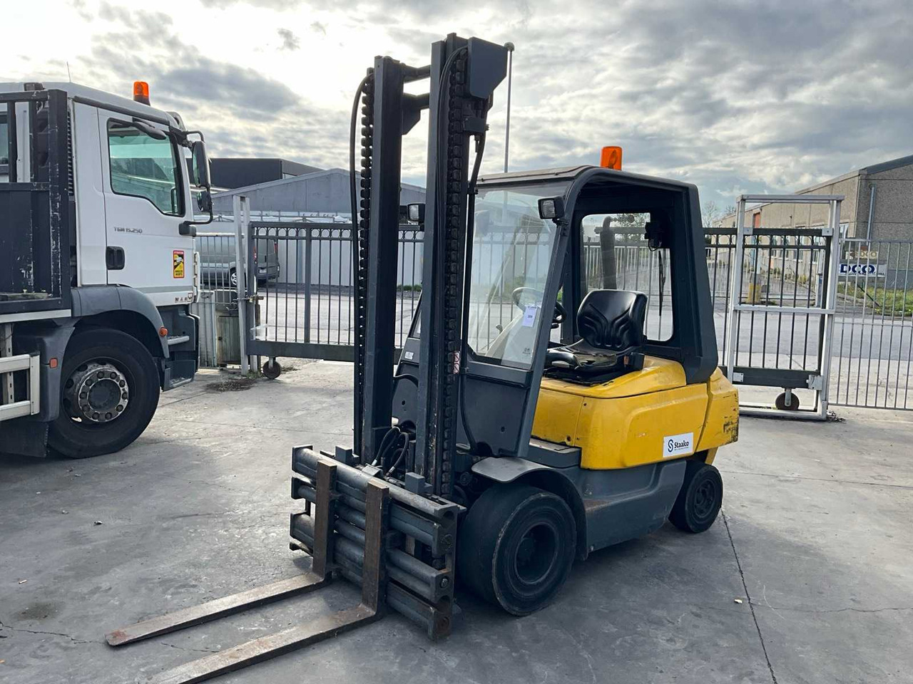 2007 OM XD30 FORKLIFT - Empilhadeira: foto 1 2007 OM XD30 FORKLIFT - Empilhadeira: foto 1