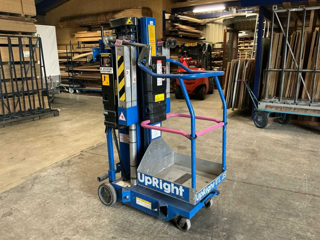 2007 UPRIGHT LL25 A-C AERIAL WORK PLATFORM - Plataforma aérea: foto 5 2007 UPRIGHT LL25 A-C AERIAL WORK PLATFORM - Plataforma aérea: foto 5