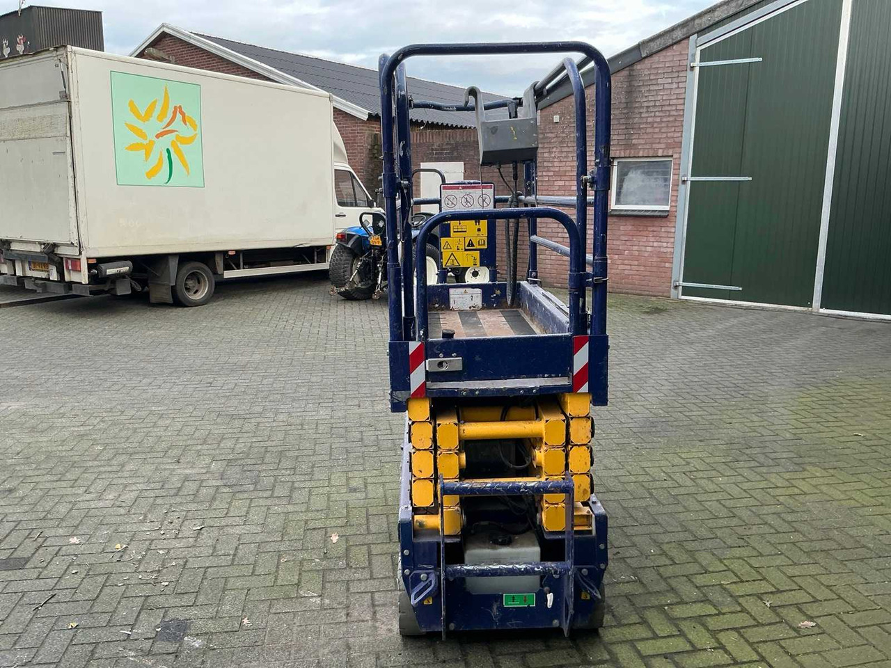 2007 UPRIGHT MX 19 AERIAL WORK PLATFORM - Plataforma aérea: foto 4 2007 UPRIGHT MX 19 AERIAL WORK PLATFORM - Plataforma aérea: foto 4