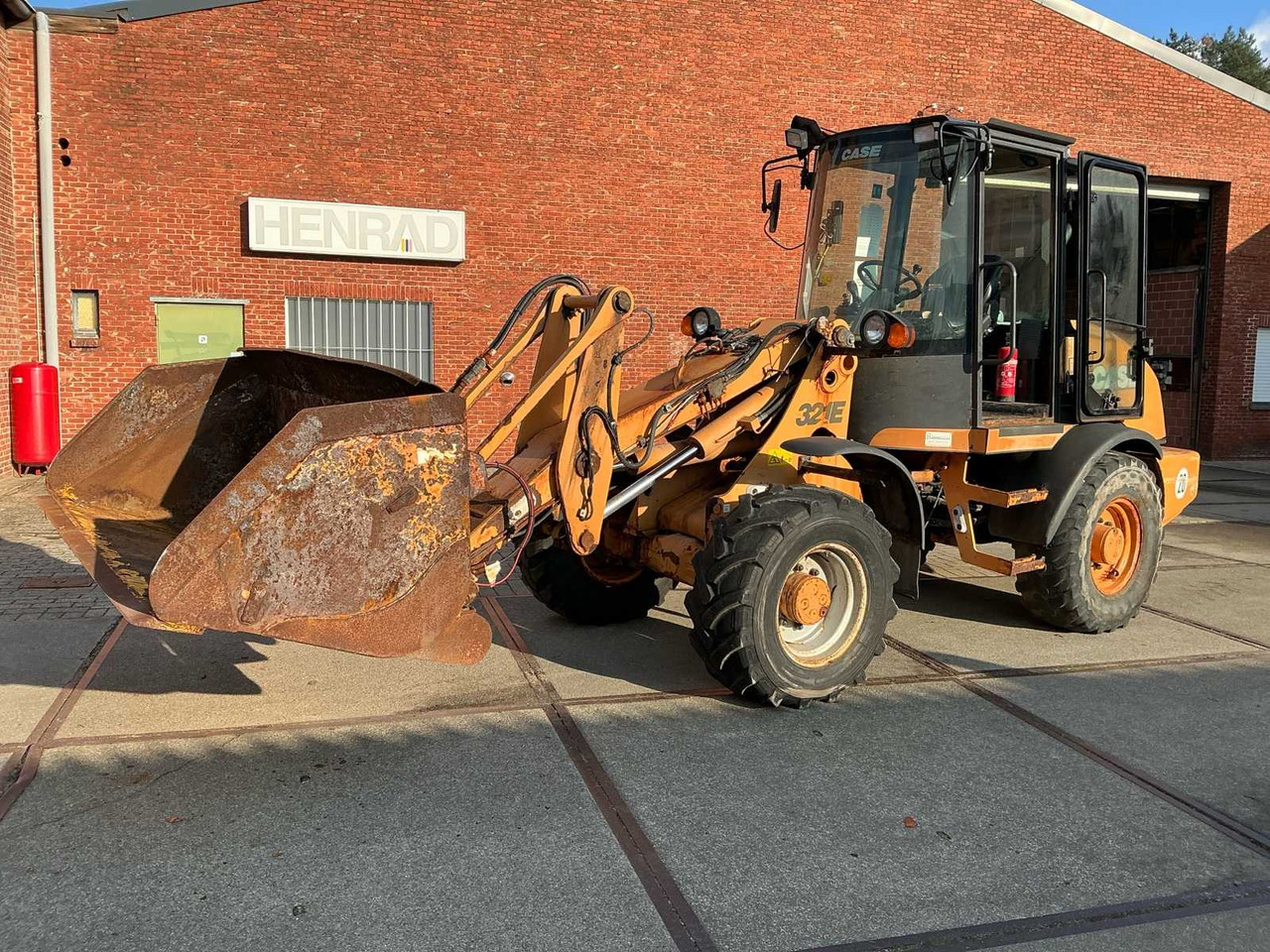 2008 CASE 321E BULLDOZER - Buldôzer: foto 1 2008 CASE 321E BULLDOZER - Buldôzer: foto 1