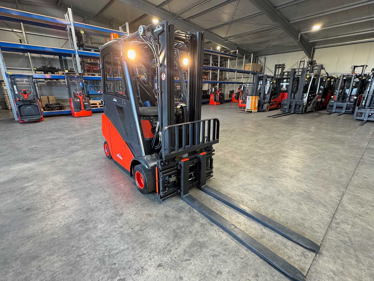 2011 SERVICE + UVV 09/2026 LINDE H20T 2.000KG TRIPLEX 3.+4. - Empilhadeira: foto 3 2011 SERVICE + UVV 09/2026 LINDE H20T 2.000KG TRIPLEX 3.+4. - Empilhadeira: foto 3