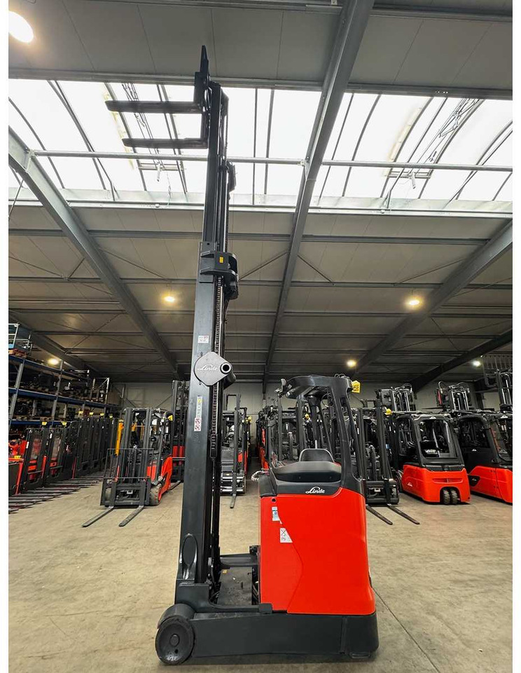 2014 SERVICE+UVV 10/2026 LINDE R14HD TRIPLEX 925CM REACH TRUCK 5,314 HOURS ELECTRIC FORKLIFT CAMERA - Empilhadeira: foto 4 2014 SERVICE+UVV 10/2026 LINDE R14HD TRIPLEX 925CM REACH TRUCK 5,314 HOURS ELECTRIC FORKLIFT CAMERA - Empilhadeira: foto 4