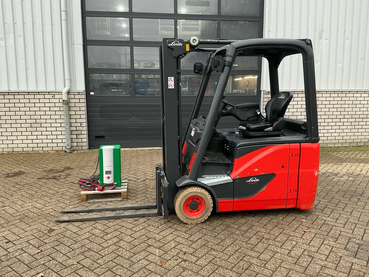 2015 LINDE E16H-02 EVO FORKLIFT - Empilhadeira: foto 2 2015 LINDE E16H-02 EVO FORKLIFT - Empilhadeira: foto 2