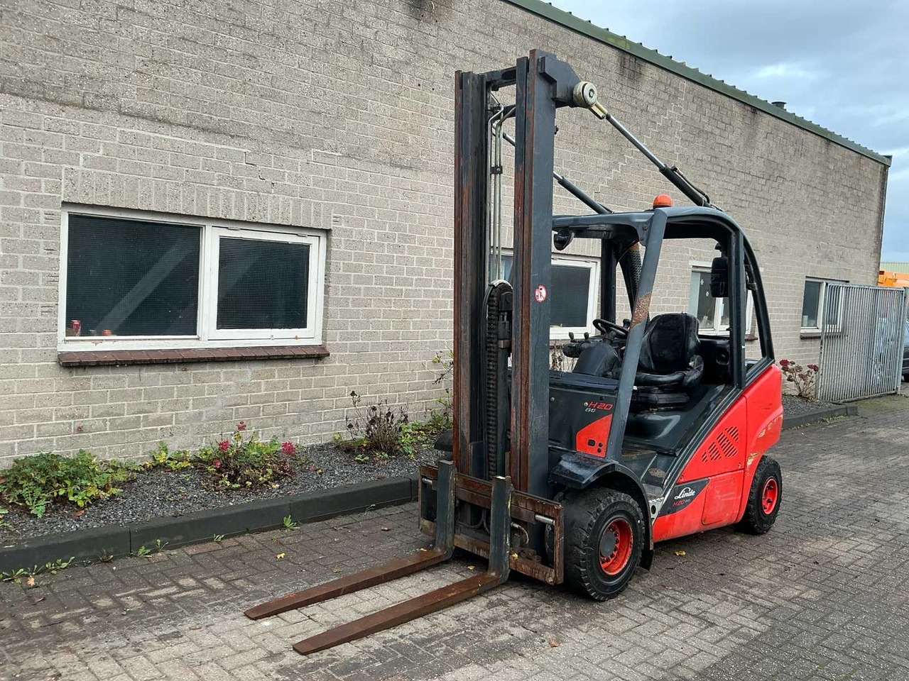 2016 LINDE H20D-02/600 FORKLIFT TRUCK - Empilhadeira: foto 1 2016 LINDE H20D-02/600 FORKLIFT TRUCK - Empilhadeira: foto 1