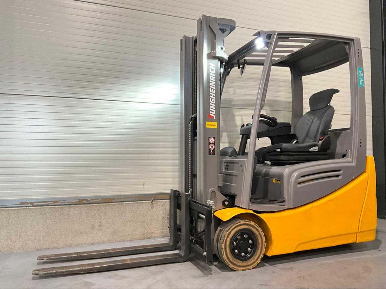2017 JUNGHEINRICH EFG 216K FORKLIFT - Empilhadeira: foto 1 2017 JUNGHEINRICH EFG 216K FORKLIFT - Empilhadeira: foto 1