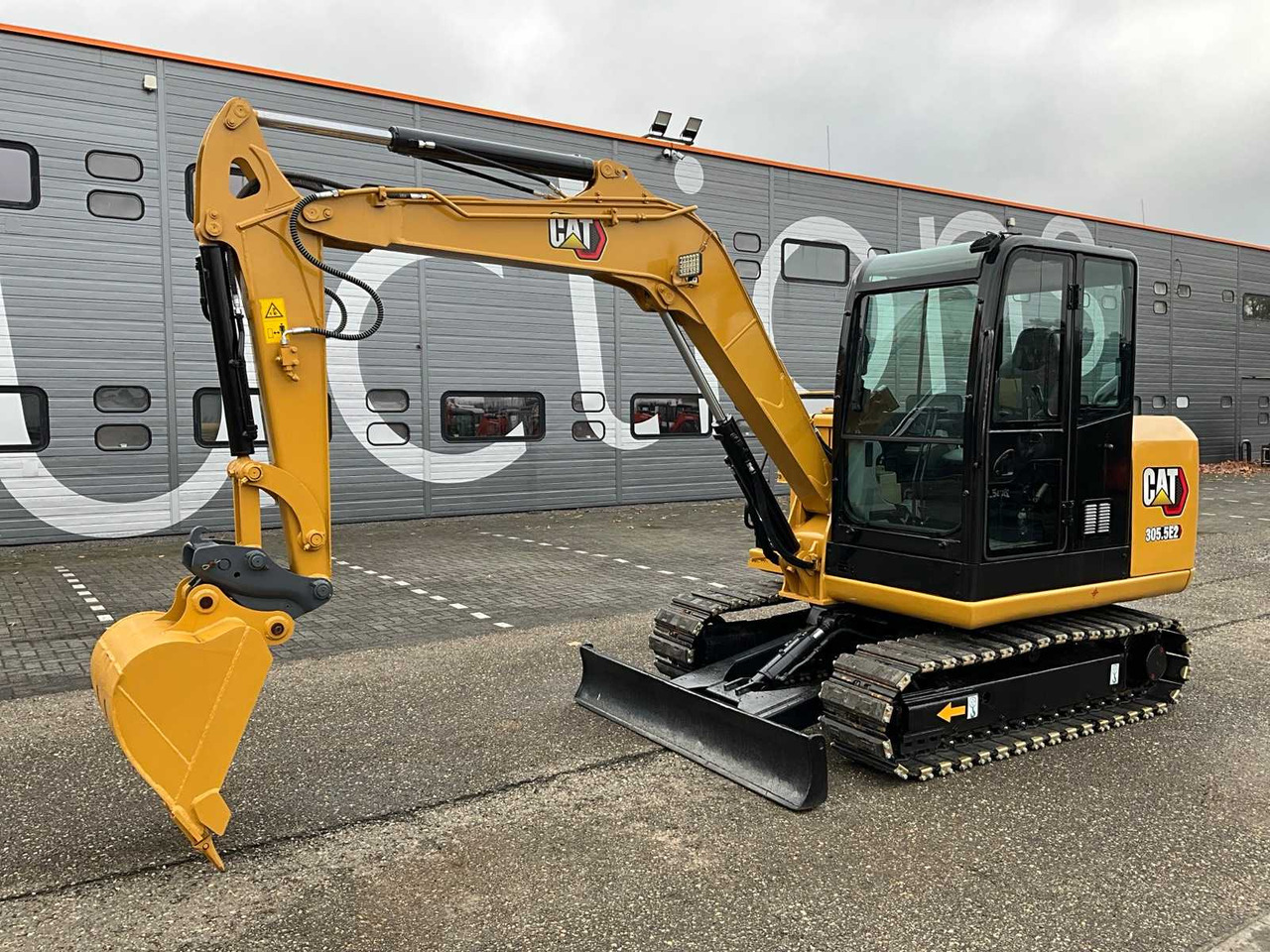 2018 CAT 305.5E2 MIDI EXCAVATOR - Escavadeira: foto 1 2018 CAT 305.5E2 MIDI EXCAVATOR - Escavadeira: foto 1