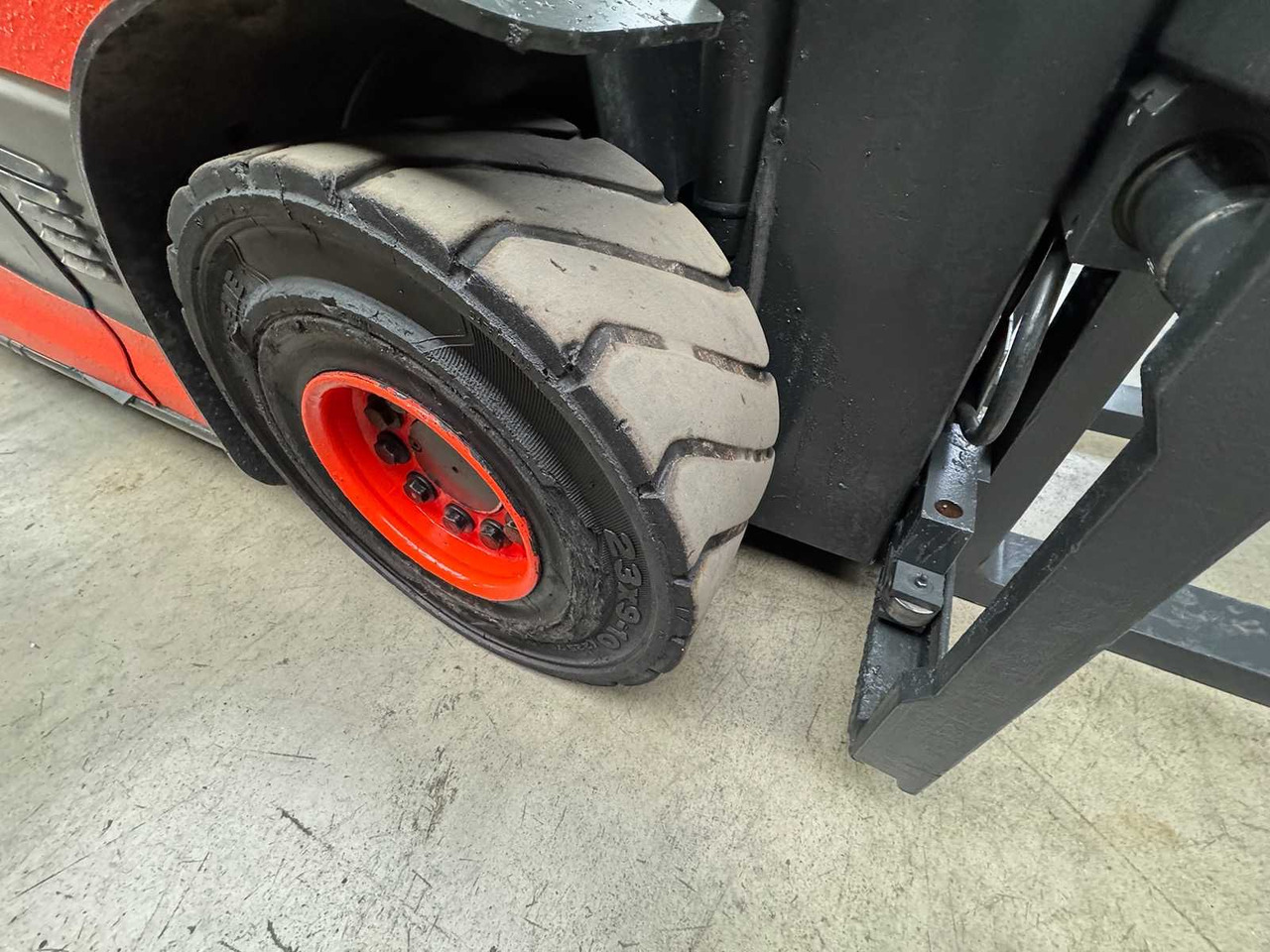 Empilhadeira 2018 SERVICE + UVV 10/2026 LINDE E30L 3,000KG TRIPLEX ELECTRIC FORKLIFT 4,647 HOURS: foto 13