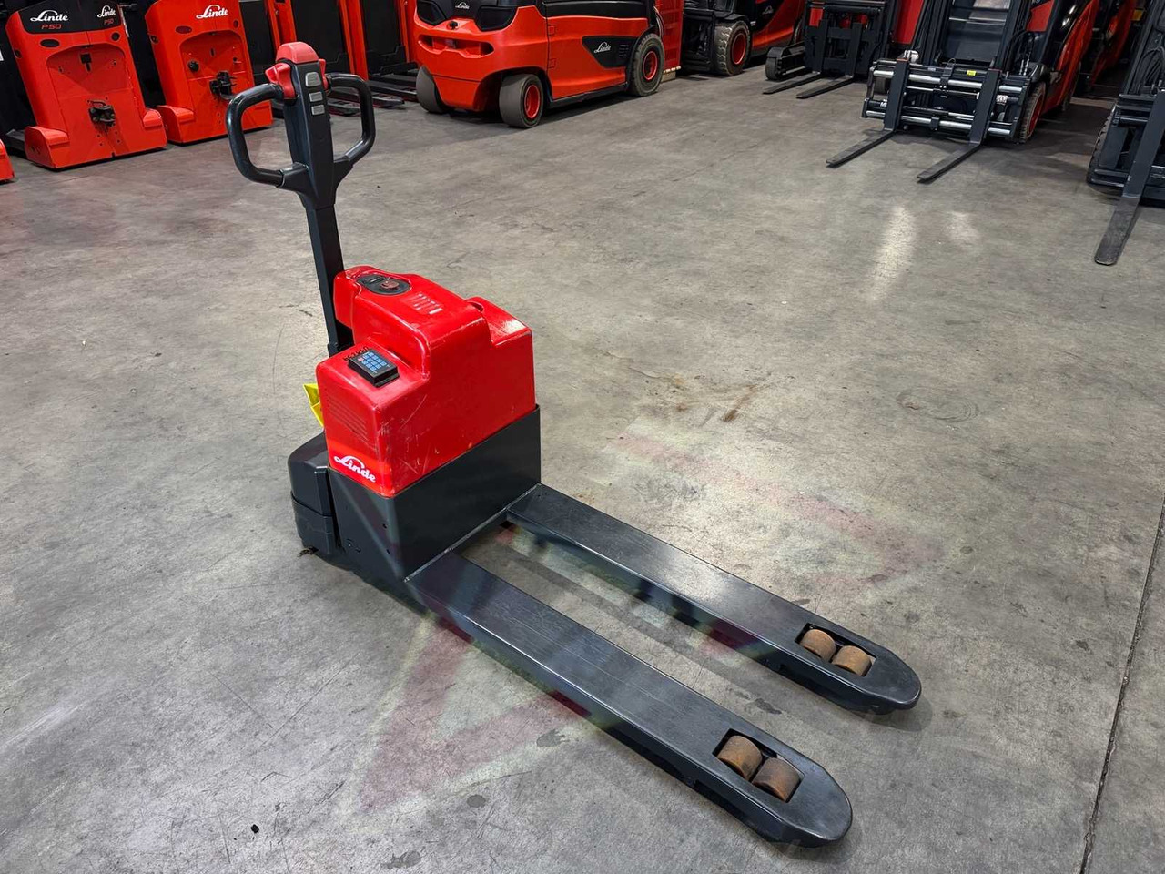 2020 SERVICE + UVV 02/2026 LINDE MT15 1.500KG 24V ANT PALLET TRUCK STACKER - Empilhadeira: foto 2 2020 SERVICE + UVV 02/2026 LINDE MT15 1.500KG 24V ANT PALLET TRUCK STACKER - Empilhadeira: foto 2