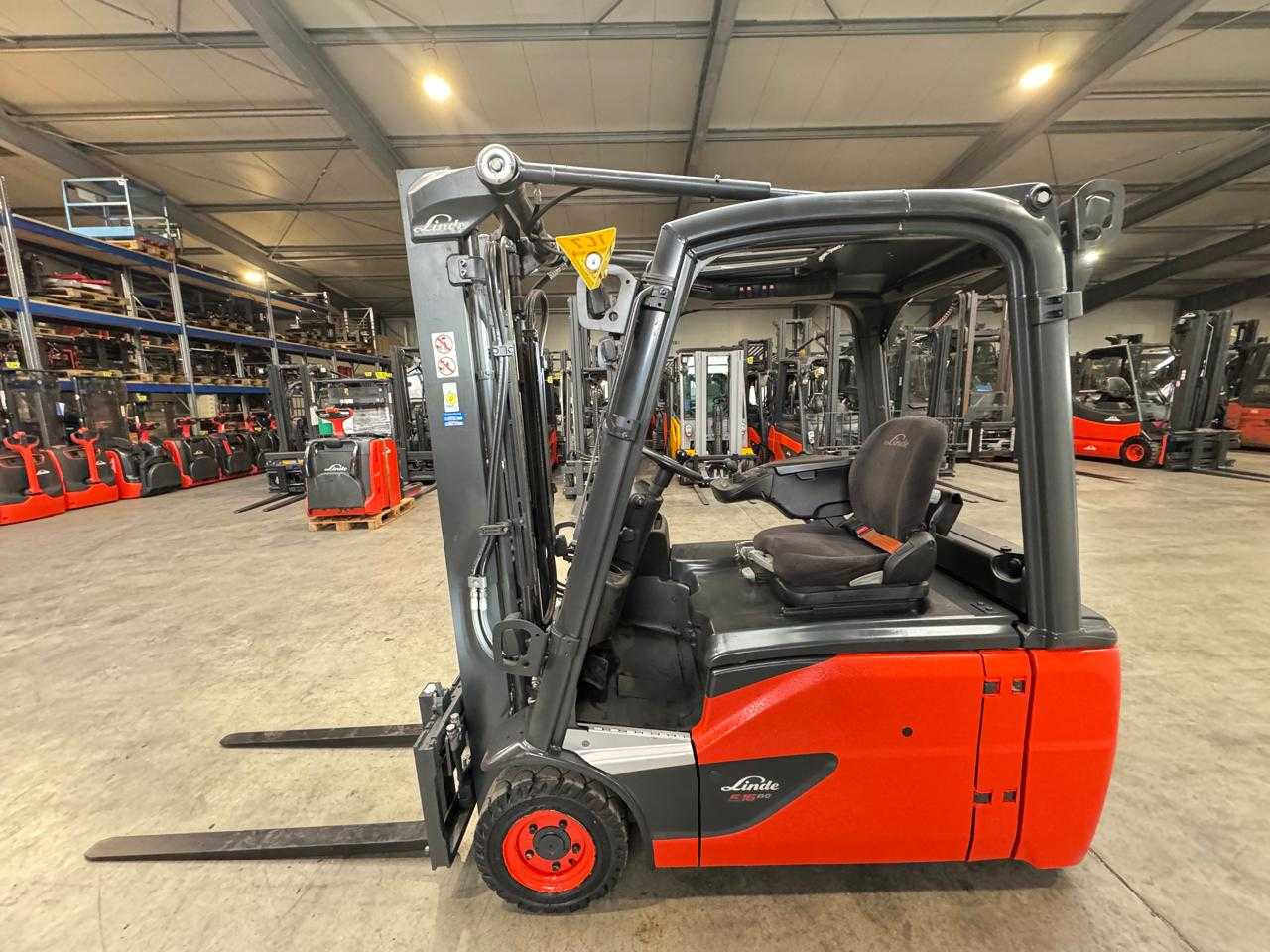 2020 SERVICE+UVV 10/2026 LINDE E16L 1.600KG DUPLEX FREE LIFT ELECTRIC FORKLIFT - Empilhadeira: foto 1 2020 SERVICE+UVV 10/2026 LINDE E16L 1.600KG DUPLEX FREE LIFT ELECTRIC FORKLIFT - Empilhadeira: foto 1