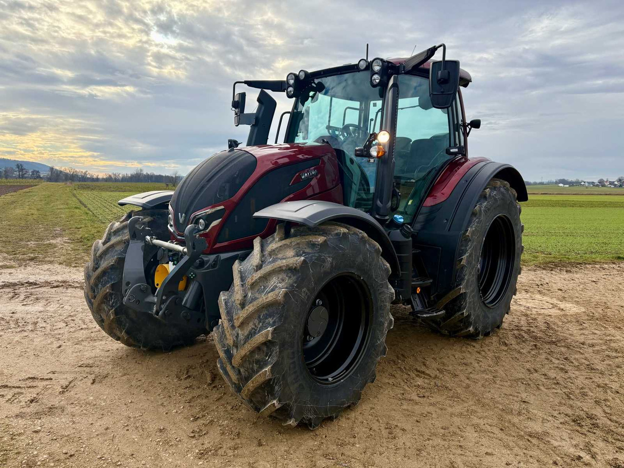 2022 DEMONSTRATION VALTRA N175 DIRECT TRACTOR - Trator: foto 2 2022 DEMONSTRATION VALTRA N175 DIRECT TRACTOR - Trator: foto 2