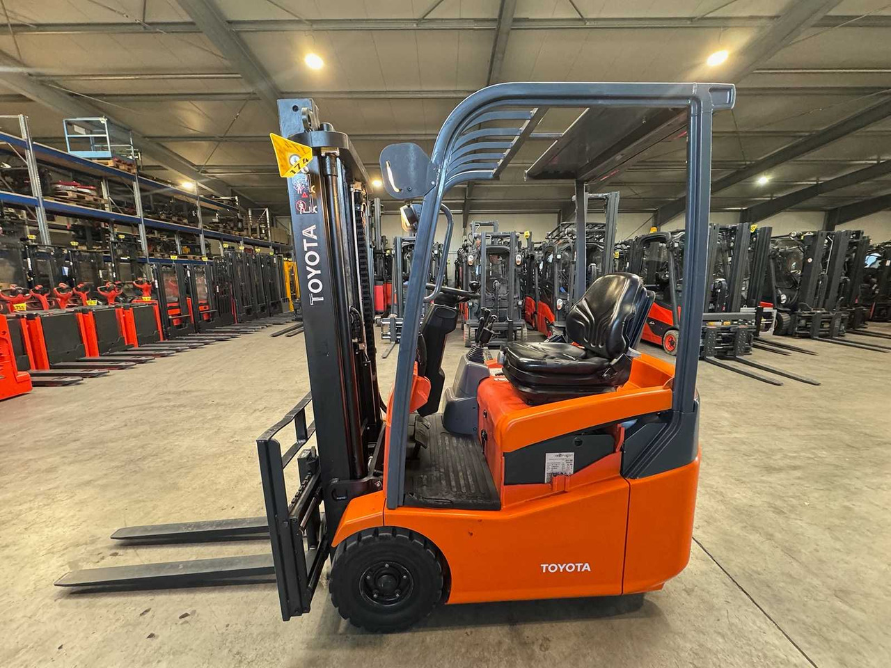 33/2015 TOYOTA 7FBEST13 1.300KG ELECTRIC FORKLIFT DUPLEX FREE LIFT 11.129 HOURS FORKLIFT - Empilhadeira: foto 2 33/2015 TOYOTA 7FBEST13 1.300KG ELECTRIC FORKLIFT DUPLEX FREE LIFT 11.129 HOURS FORKLIFT - Empilhadeira: foto 2