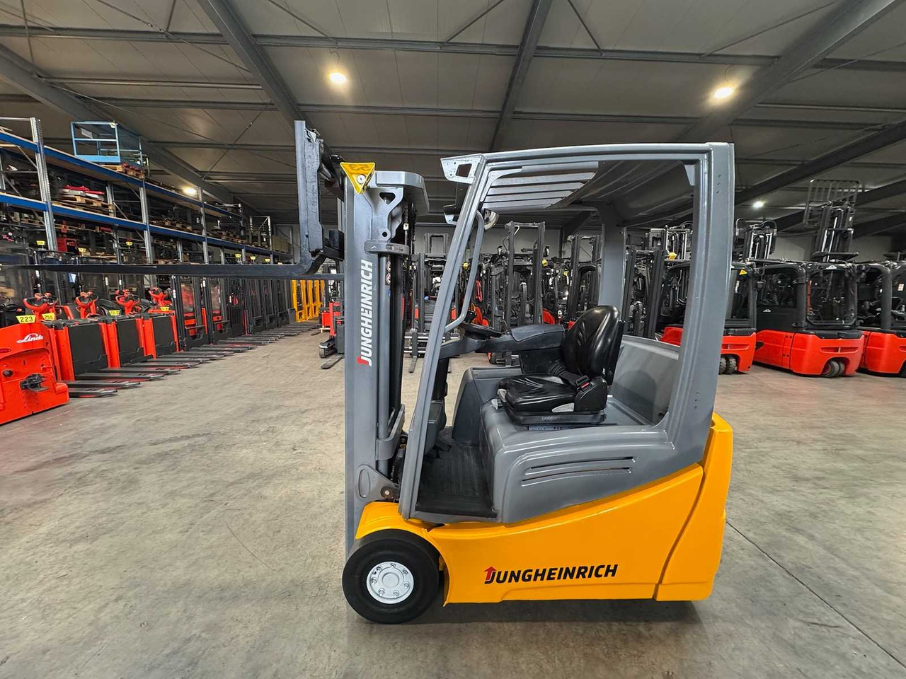 47/2019 JUNGHEINRICH EFG216 1,600KG TRIPLEX 425CM ELECTRIC FORKLIFT 6,575 HOURS - Empilhadeira: foto 1 47/2019 JUNGHEINRICH EFG216 1,600KG TRIPLEX 425CM ELECTRIC FORKLIFT 6,575 HOURS - Empilhadeira: foto 1